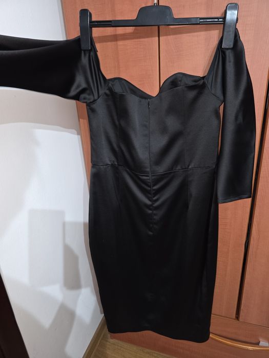 Rochie neagra din satin