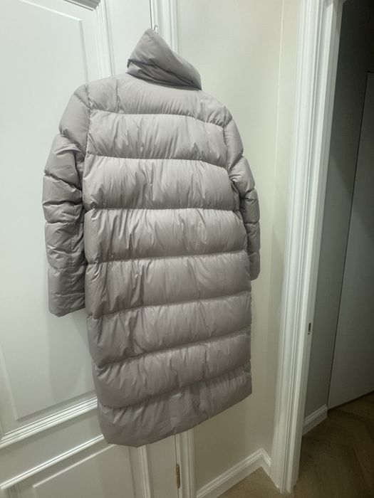 Продам зимний пуховик Massimo dutti