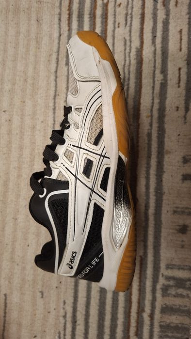 Asics кроссовки     0
