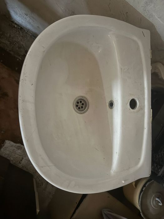 Раковина с пьедесталом