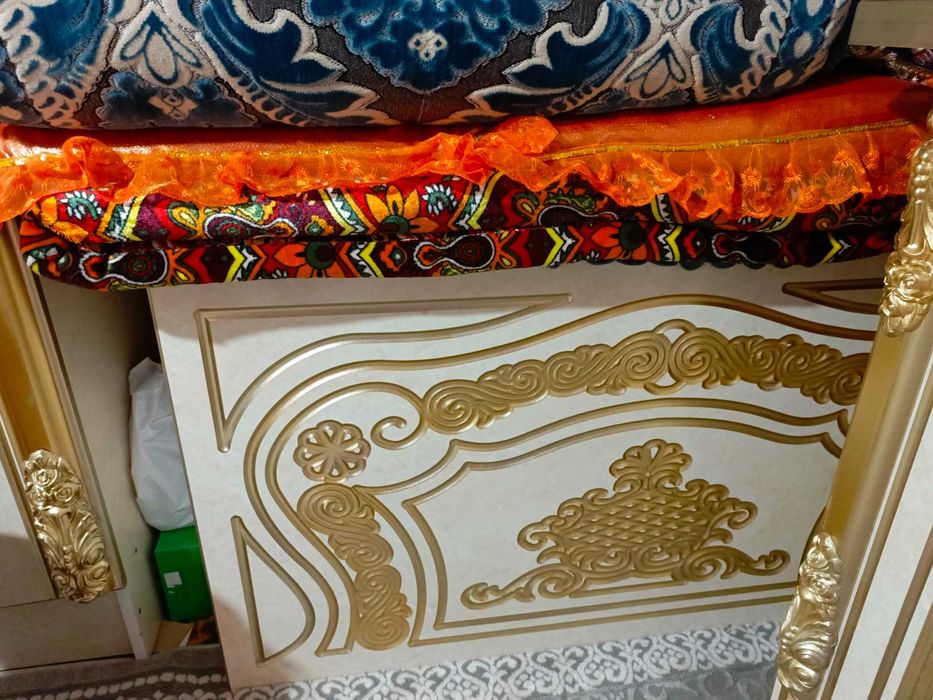 Mebel komplekt spalni