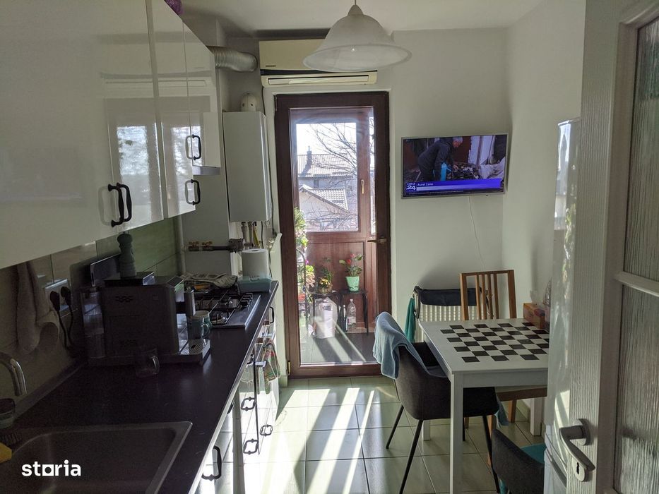 Garsonieră Spațioasă la Curte