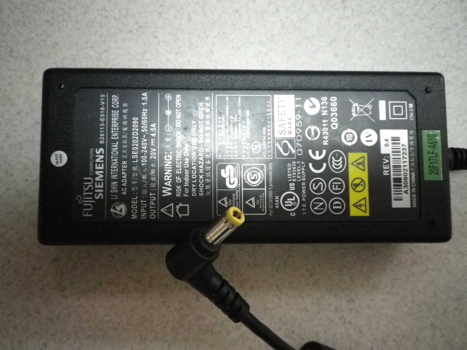 Оригинални захранващи адаптери за лаптопи