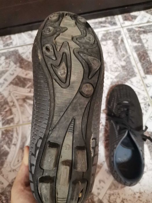 Бутонки за момче