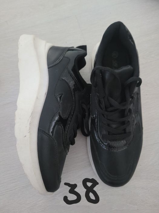 Vând încălțăminte dama 35lei diferite modele noi