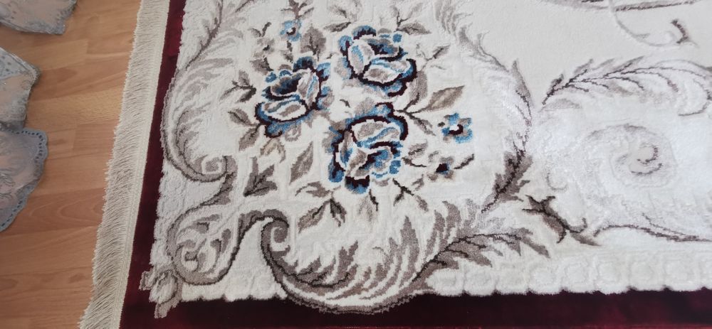 Ковёр белый производитель Иран