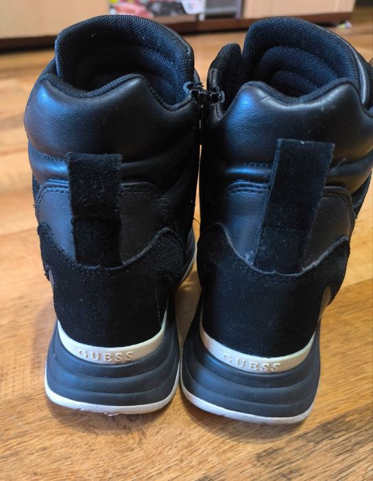 Дамски маратонки GUESS