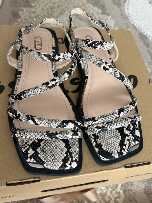 Кроссовки Fila 37 размер