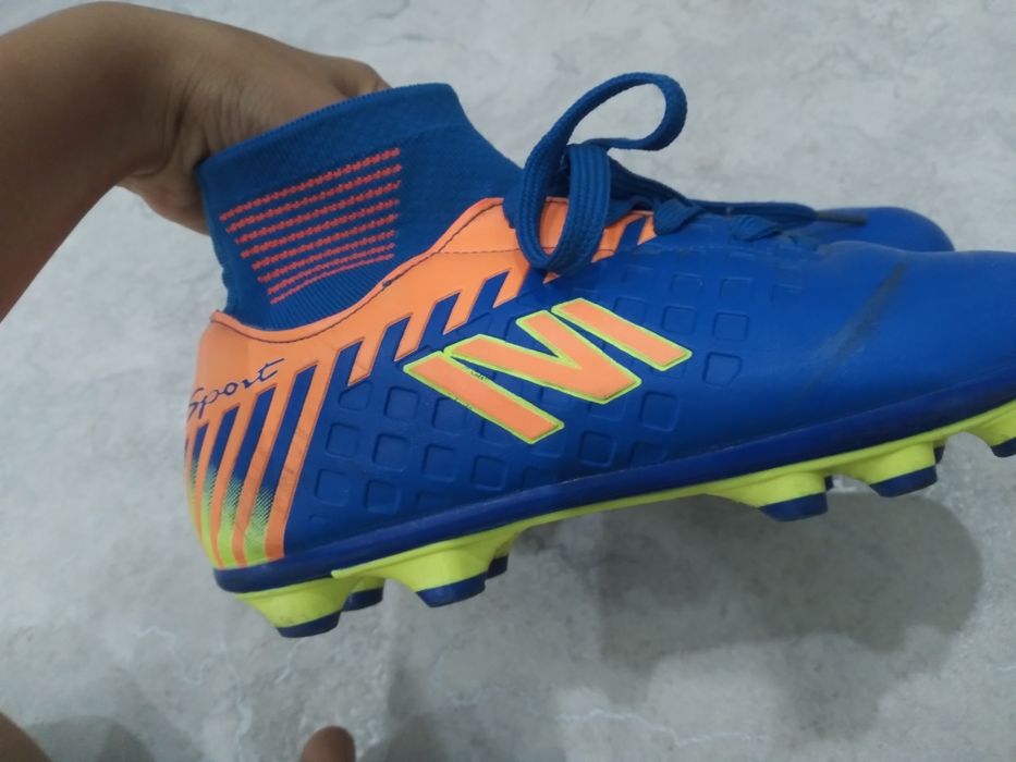 Продам бутсы сороконожки