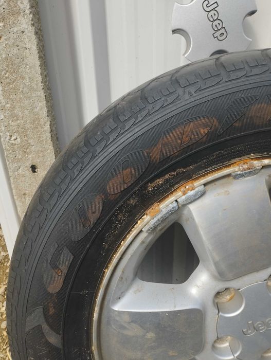 Гуми с джанти 245/75R16 за Jeep Grand cherokee