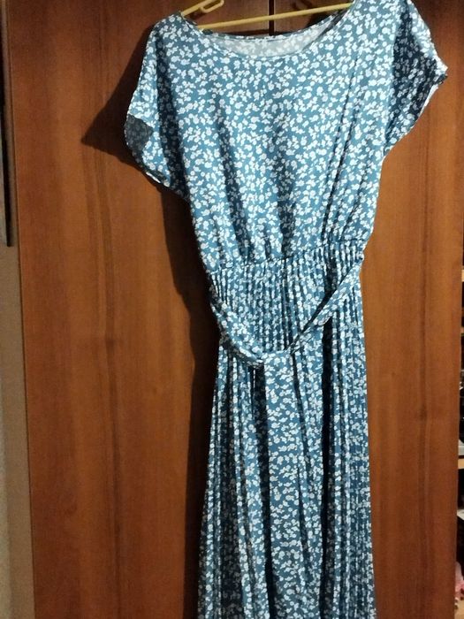 Лятна рокля. Чисто нова. Долната част е плесе. Лека и ефирна.