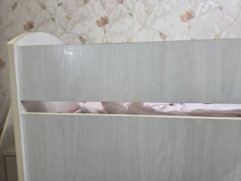 Двухярусный кровать