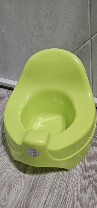 Продам горшок детский