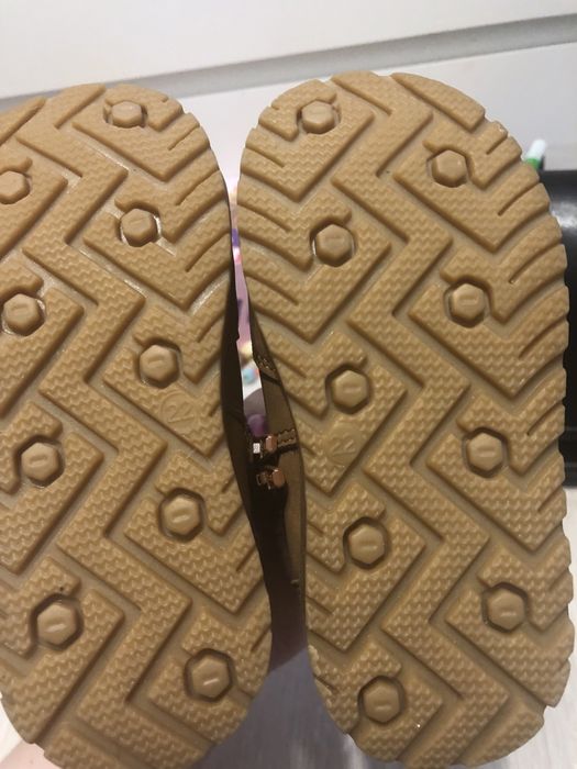 Продам ботиночки весна