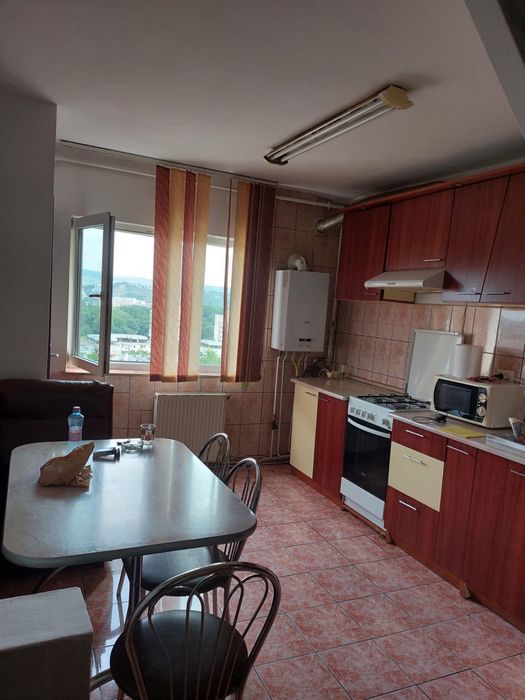Închiriez apartament pe perioada untold