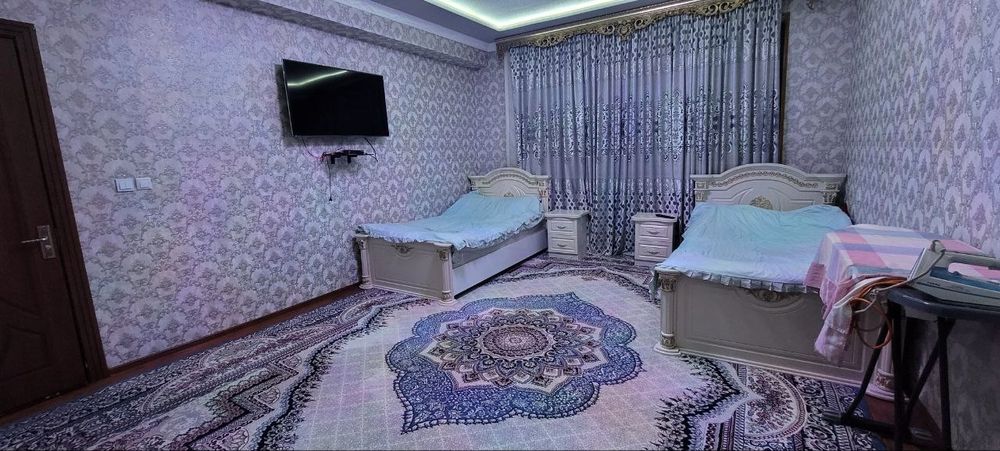 Санат саройи олдида Янги курилган Дом