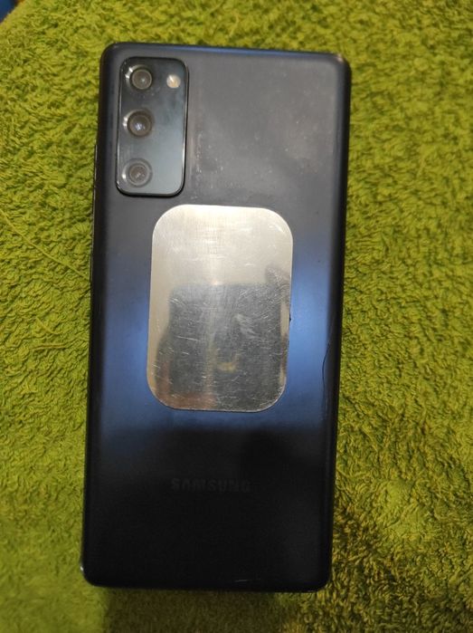Продам Samsung s20fe