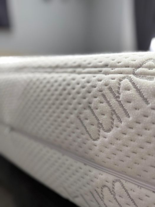 Saltea Memory plus cu fir de argint – stare foarte bună