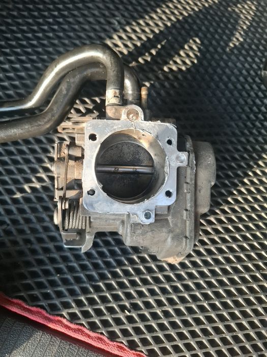 Дроссельная заслонка