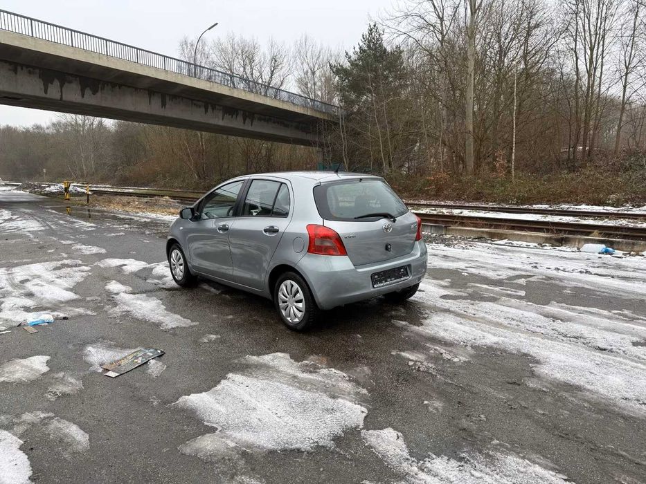 Toyota Yaris 2 1,3i 2008г. На Части !!!