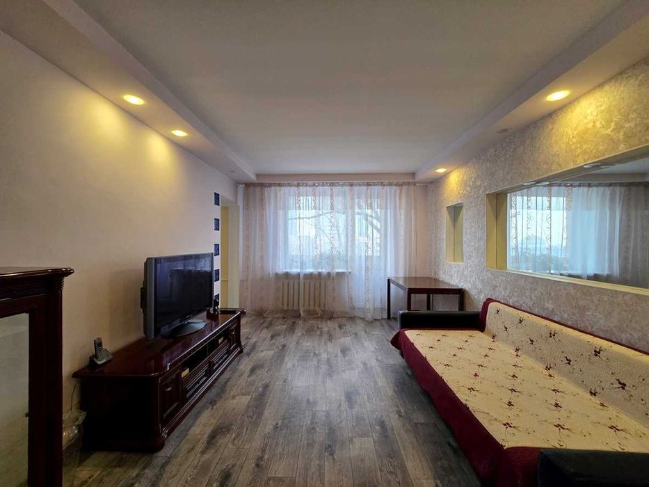 Продам квартиру Назарбаева 235