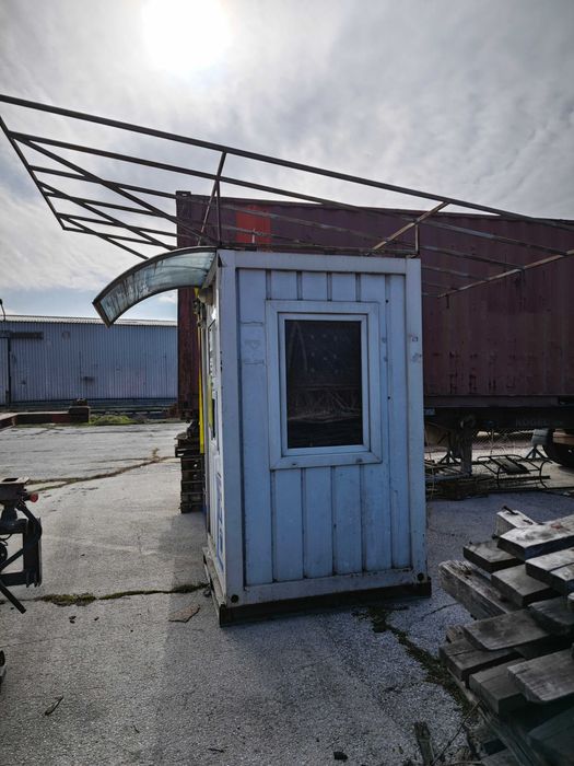 Охранителна кабина с оборудване