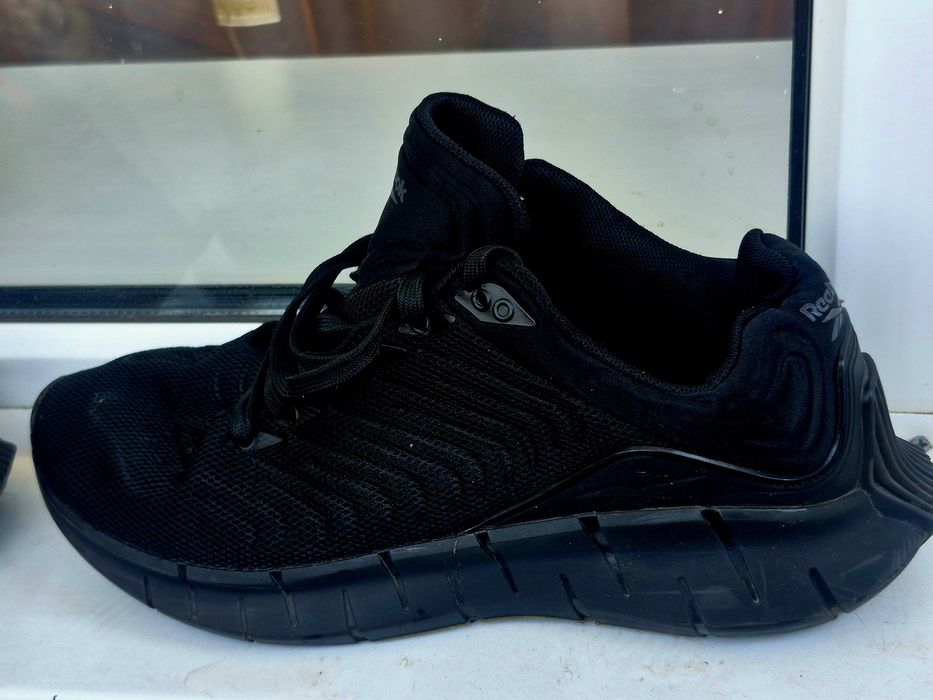 Продам кроссовки REEBOK размер 40,41