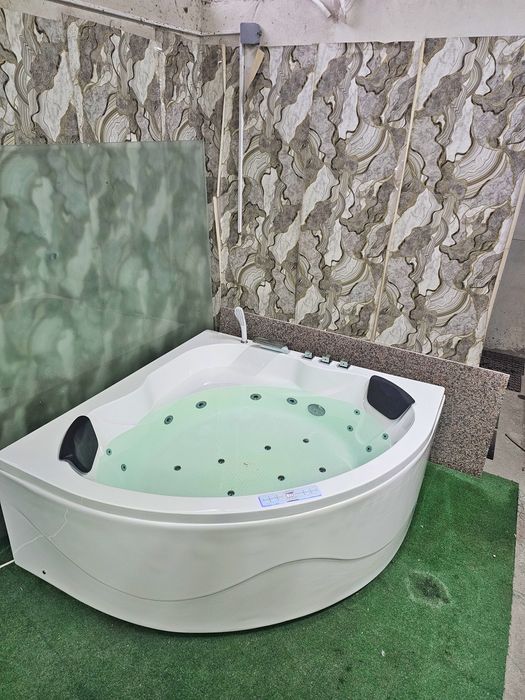 *Spa* Хидромасажна Вана за Двама с Подгрев до 45° 1.40 х 1.40