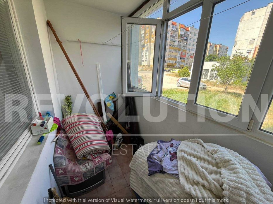 Просторен четиристаен апартамент в кв. Боян Българанов, гр. Шумен!