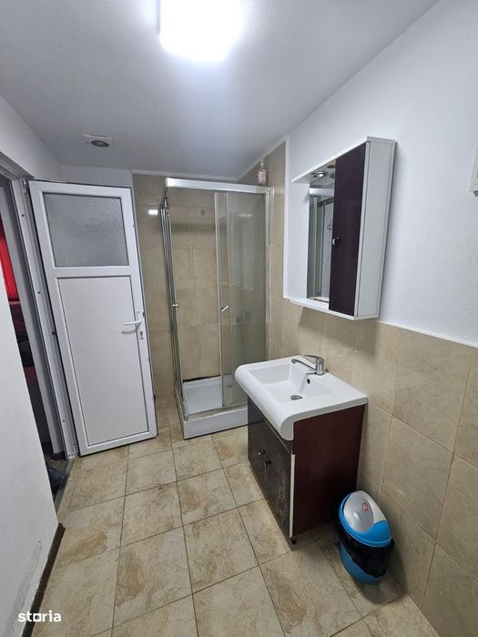 Casă de închiriat în Curtea de Argeș.