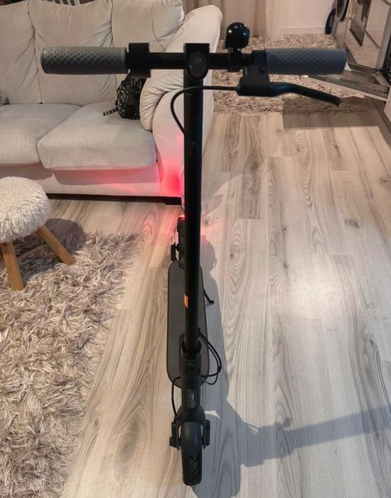 Trotineta electrica XIAOMI Mi S, 250W ca noua