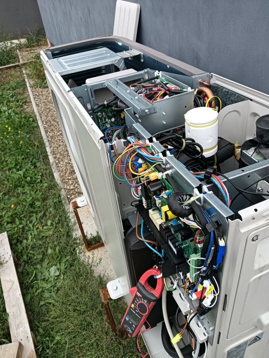 Electrician calificat cu experiență