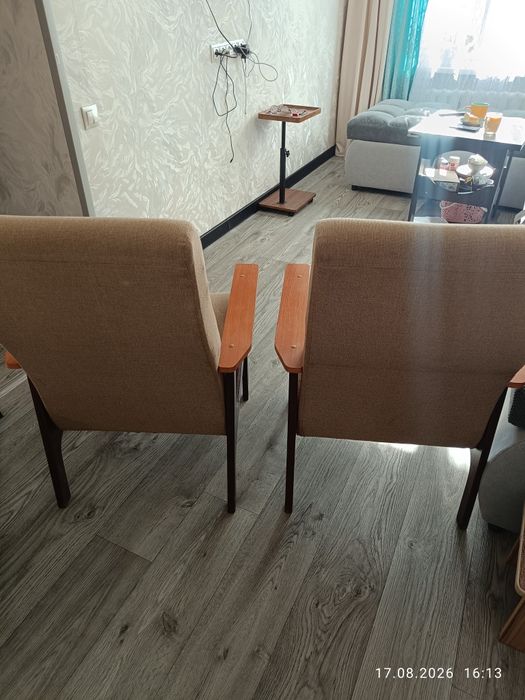 Продам кресла б/у
