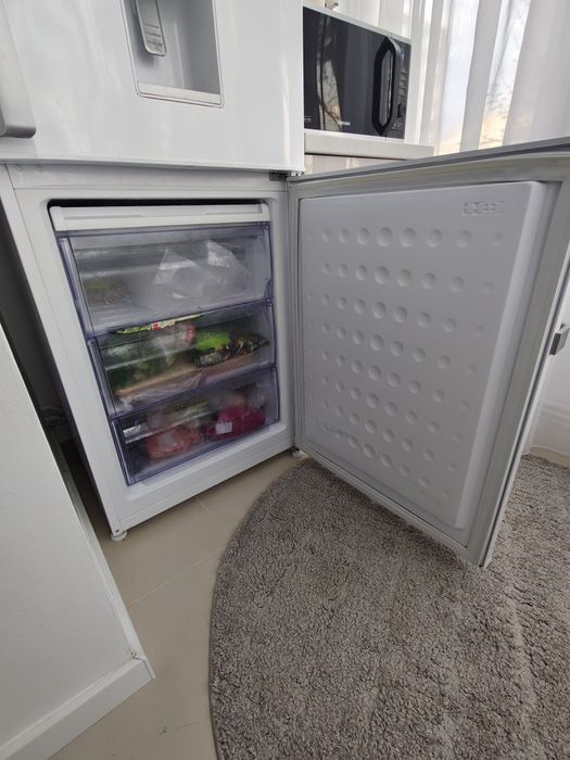 Combina frigorifica BEKO