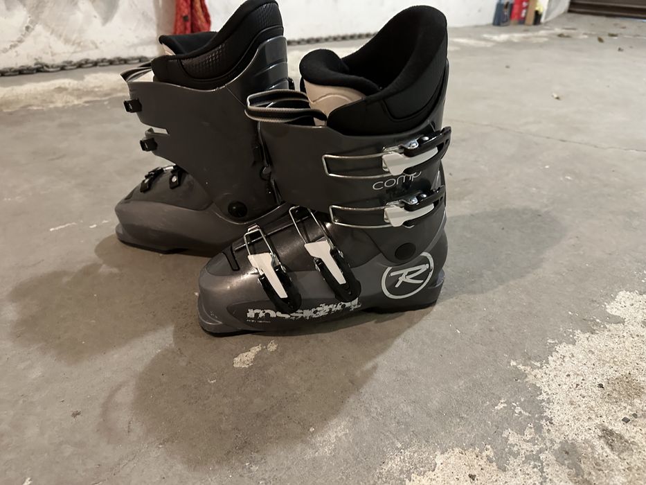 Ски обувки