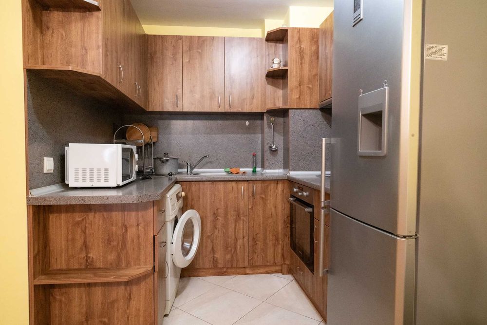Дава се под наем Тристаен апартамент в Варна, Операта - 80 кв.м за 747.66 € - Снимка #2