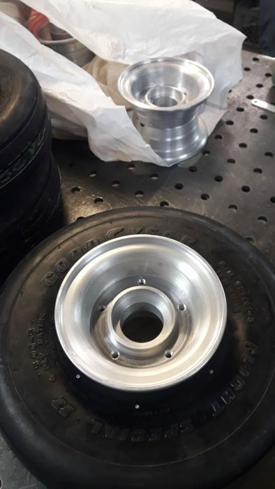 Колесо в сборе на буксировщик Еврокоптер ВС - 145