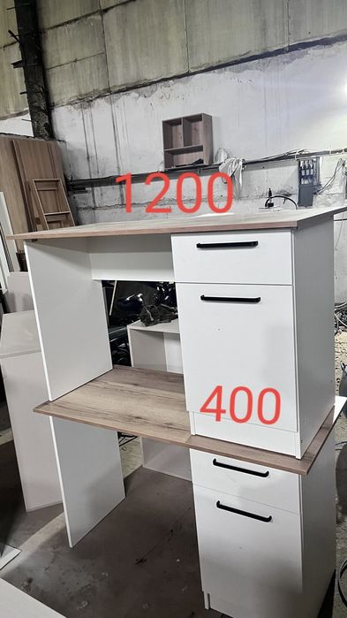 Компьютерный стол. Парта