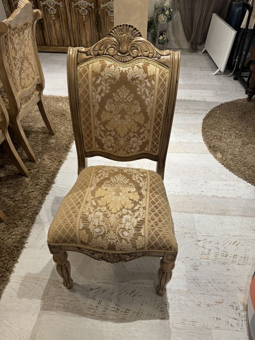 Трапезна маса с 8 стола