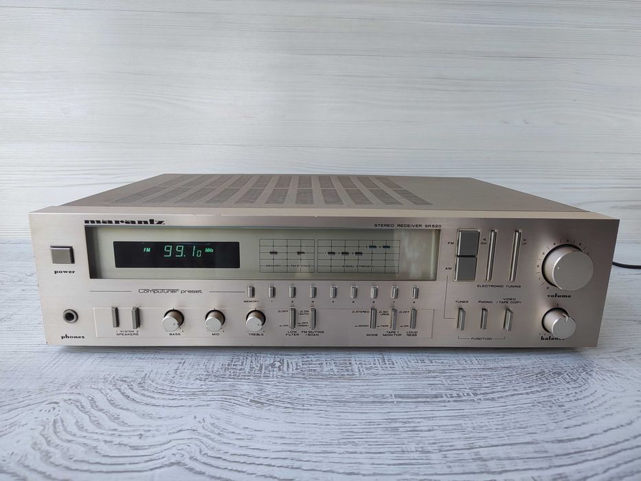 Винтидж стерео ресивър Marantz SR520 – Златна серия
