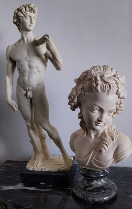 Старинни Статуетки