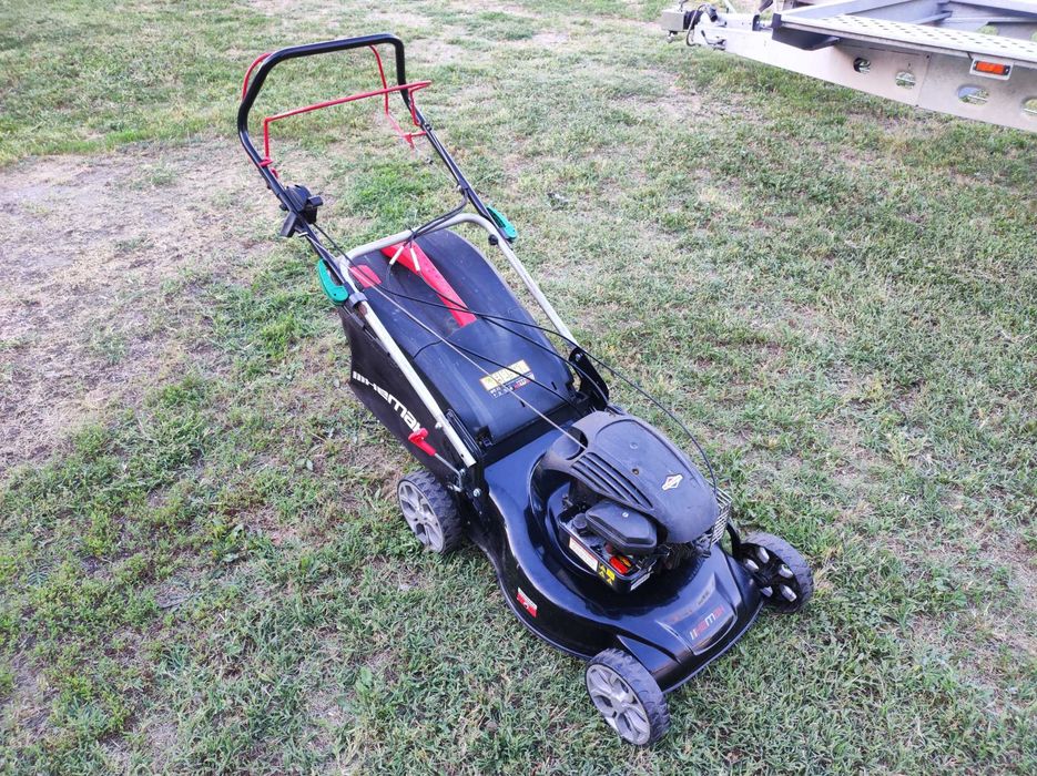 Бензинова самоходна косачка с кош Hemak BriggsStratton 146cc 3кс 4t 46см 27кг 2021г
