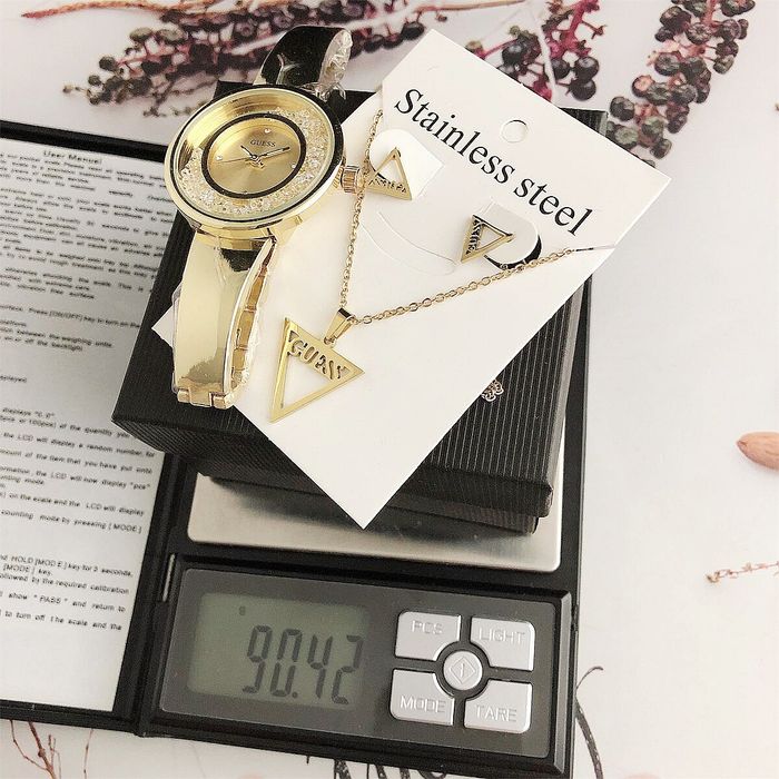 Дамски ръчен часовник Guess