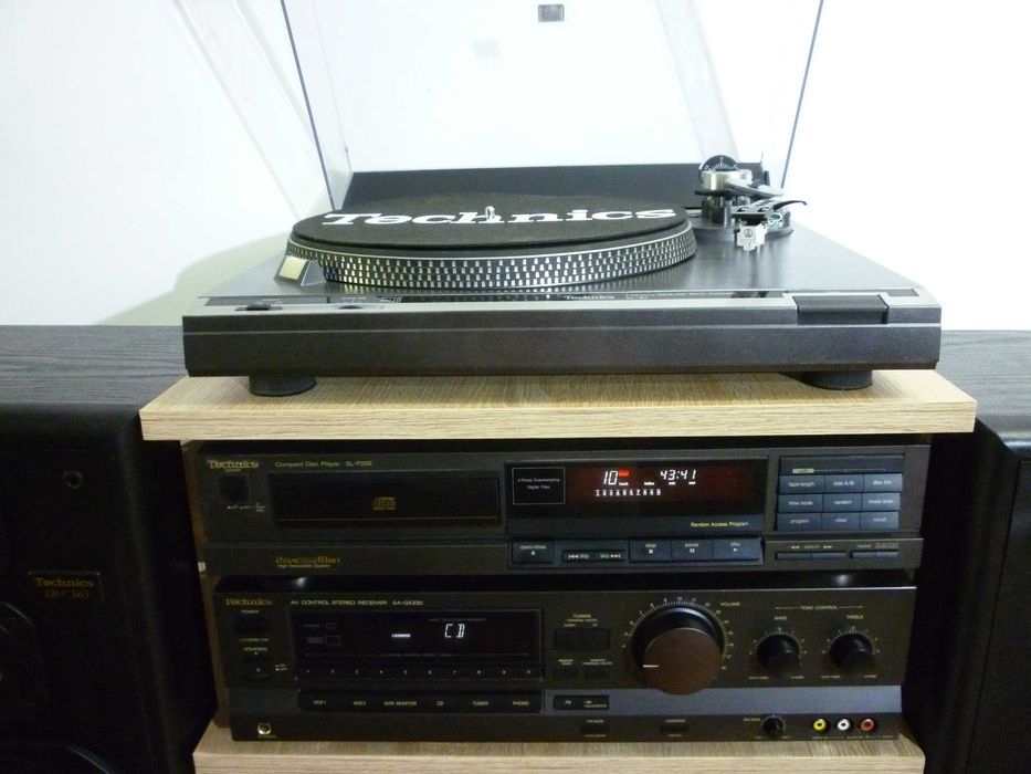hi-fi   audio  sistem  technics