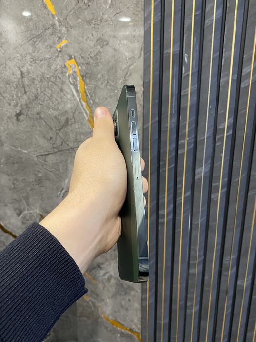 продам срочно 13 pro max 256gb!в идеале