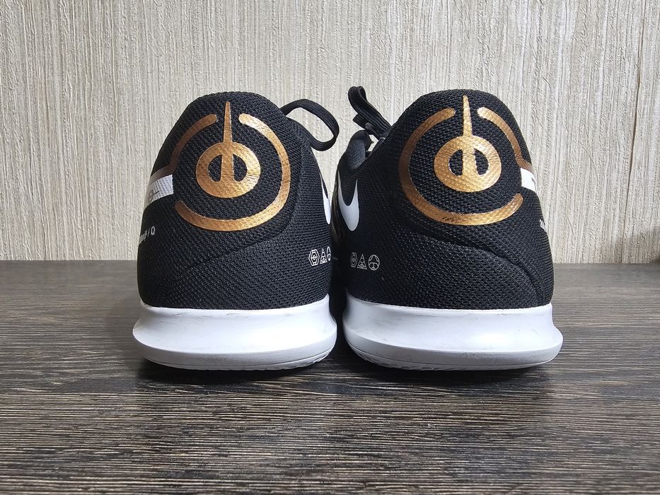 Nike Pantofi Sport Tiempo Legend 9 Academy IC
A1