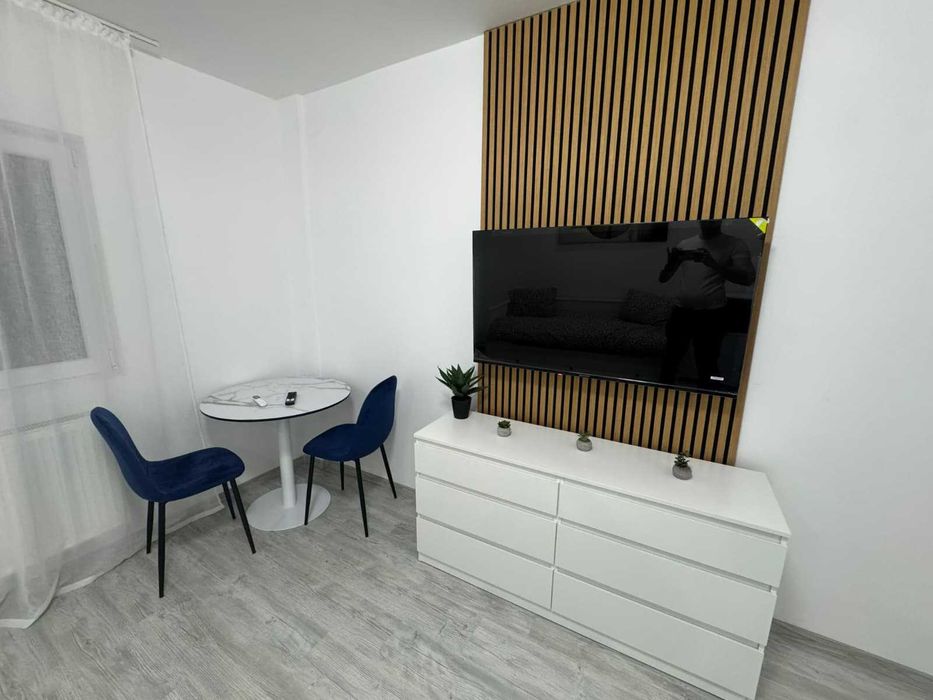 Prima închiriere | Studio nou | 3–4 min metrou 1 Decembrie | ANAF