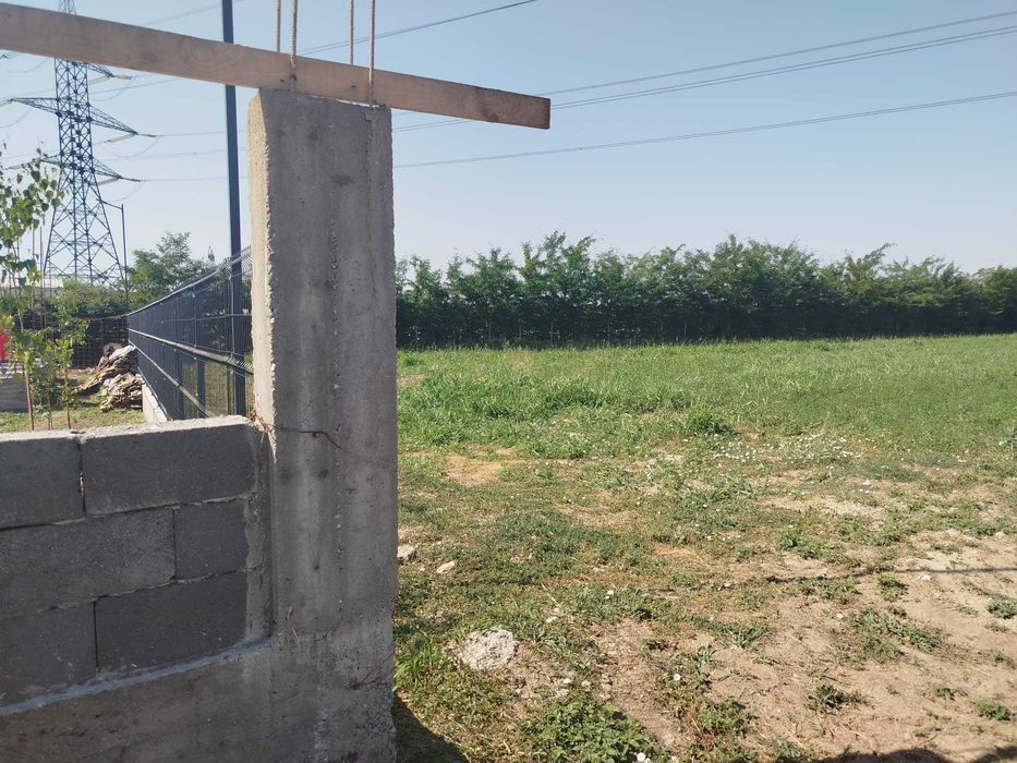 Teren intravilan de vanzare