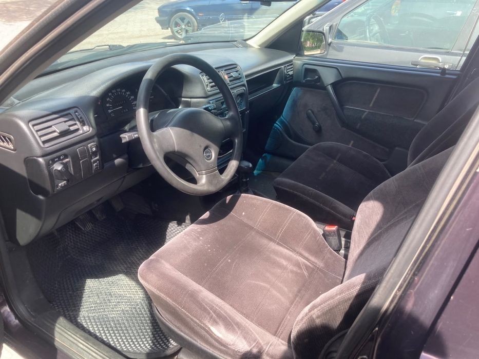 Продам машину Opel