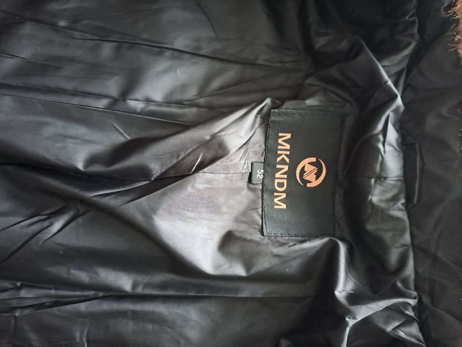 Продам зимнюю куртку.